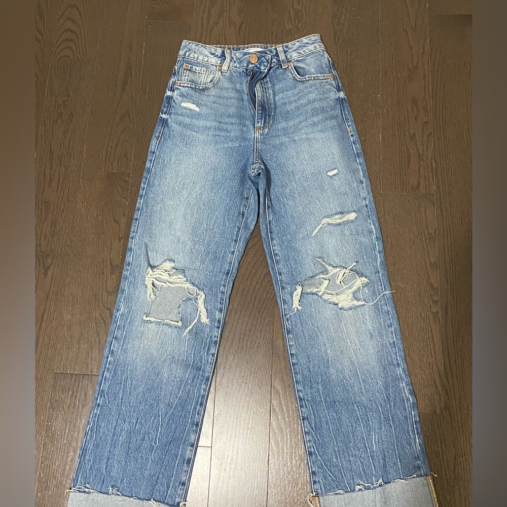 Distressed ripped jeans size 0